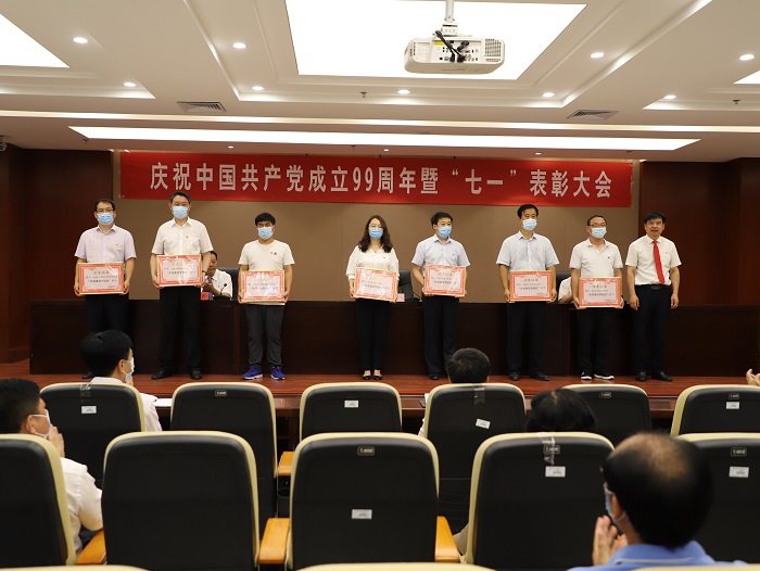 IMG_8590.JPG IMG_8590.JPG