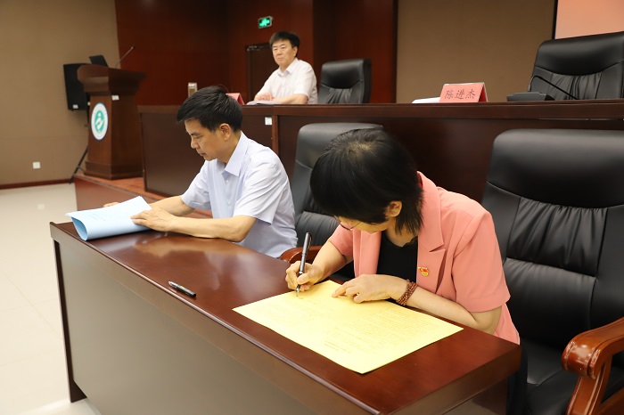 IMG_8439.JPG IMG_8439.JPG