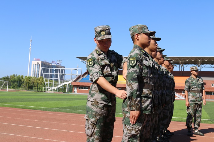 国防教育教导大队军事技能训练.JPG 国防教育教导大队军事技能训练.JPG